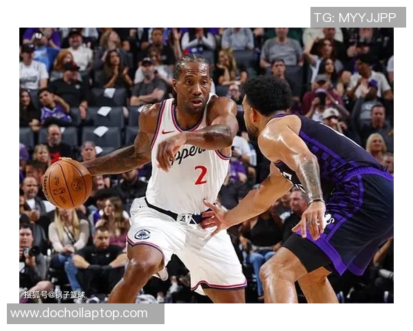 CCTV52017勇士与快船激战回顾精彩瞬间与赛场亮点分析